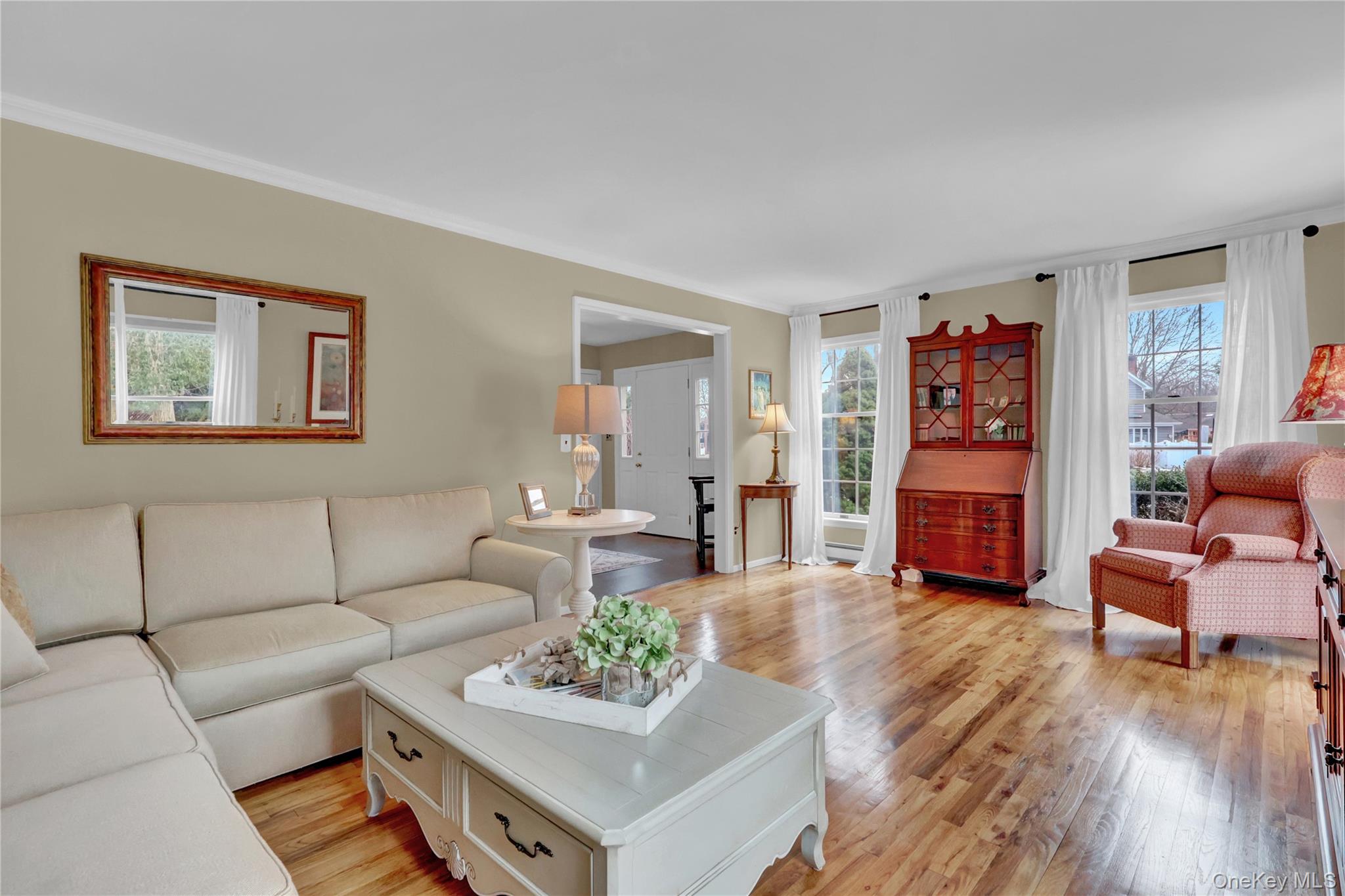 6 Samuels Path, Miller Place, NY 11764