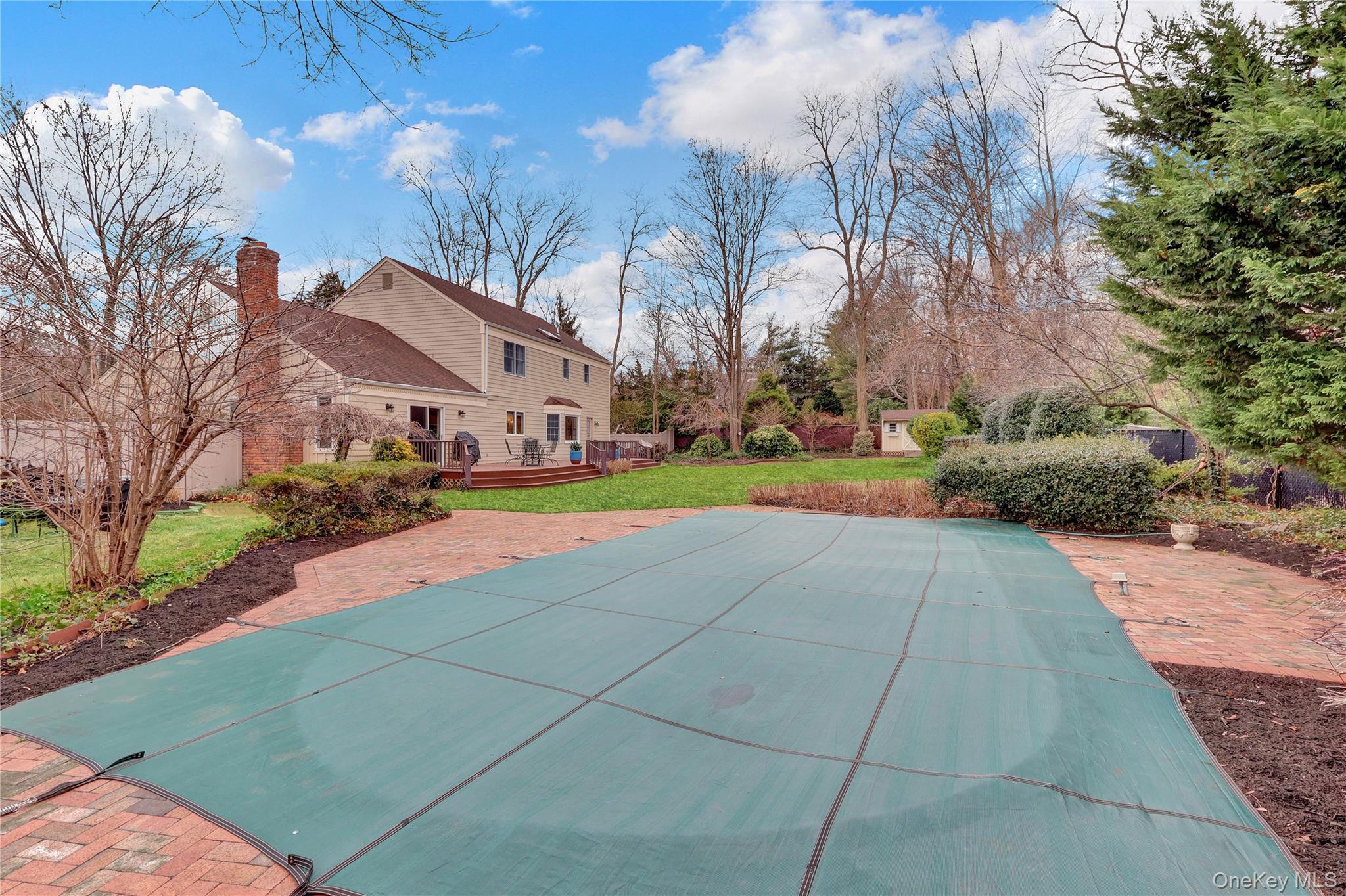 6 Samuels Path, Miller Place, NY 11764