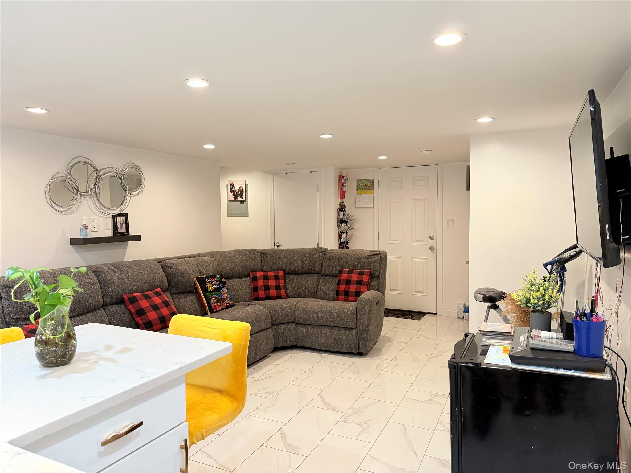 660 Williams Avenue, Brooklyn, NY 11207