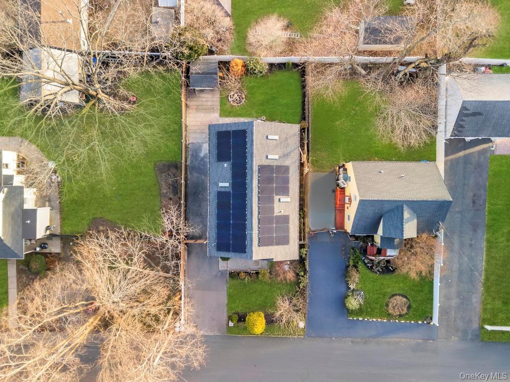 69 E 8th Street, Huntington Station, NY 11746