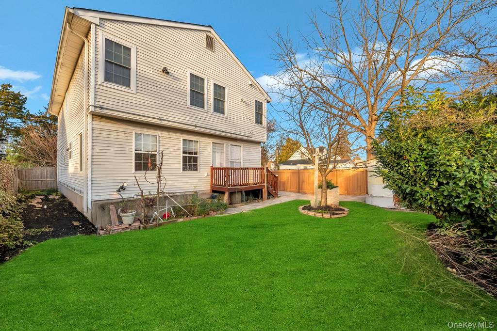 69 E 8th Street, Huntington Station, NY 11746