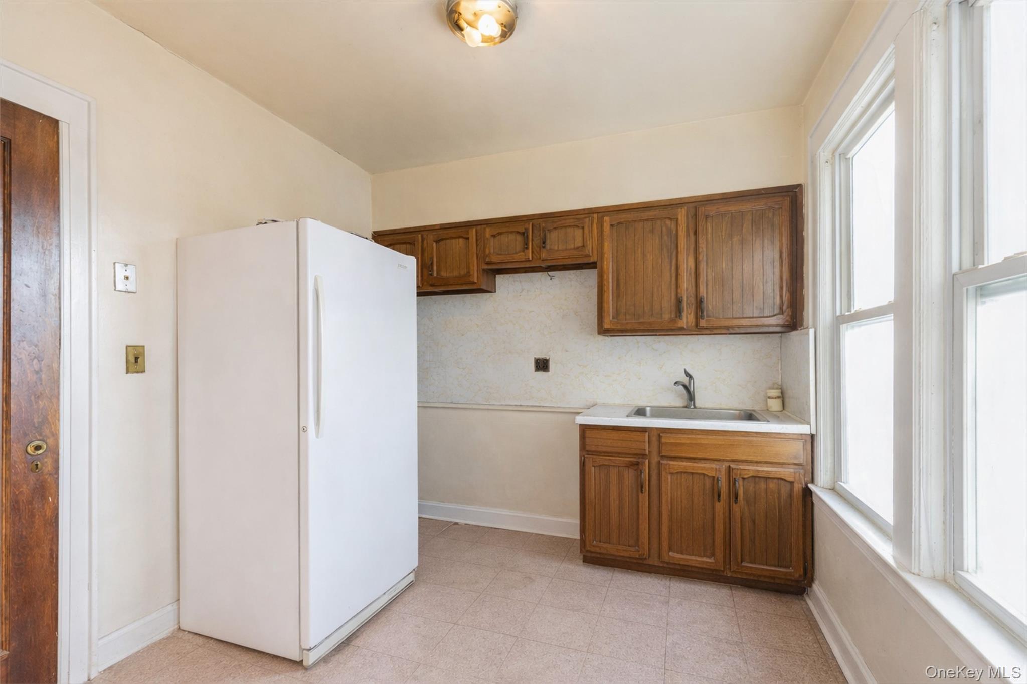 717 E 37th Street, Brooklyn, NY 11203