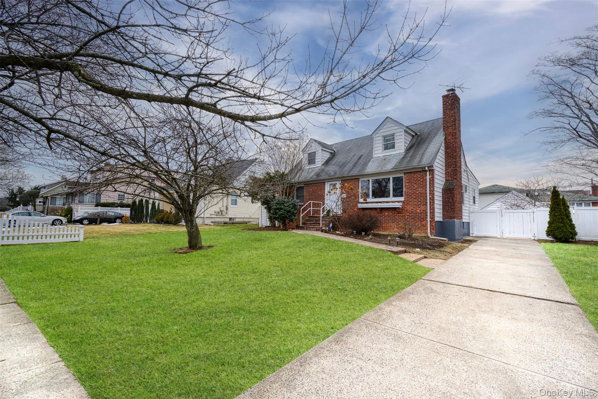 96 East Avenue, Freeport, NY 11520