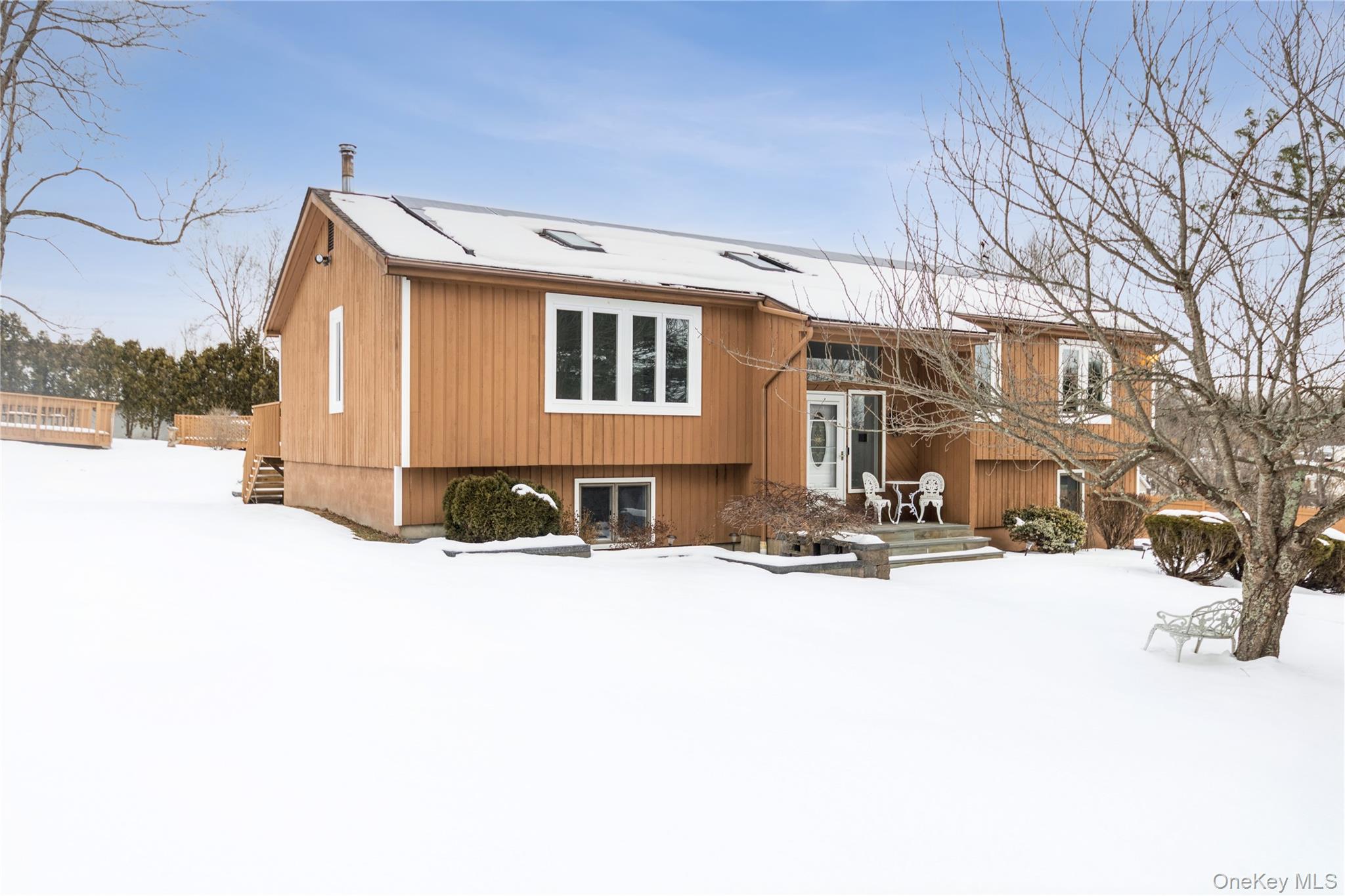 20 Lake Road, Mahopac, NY 10541