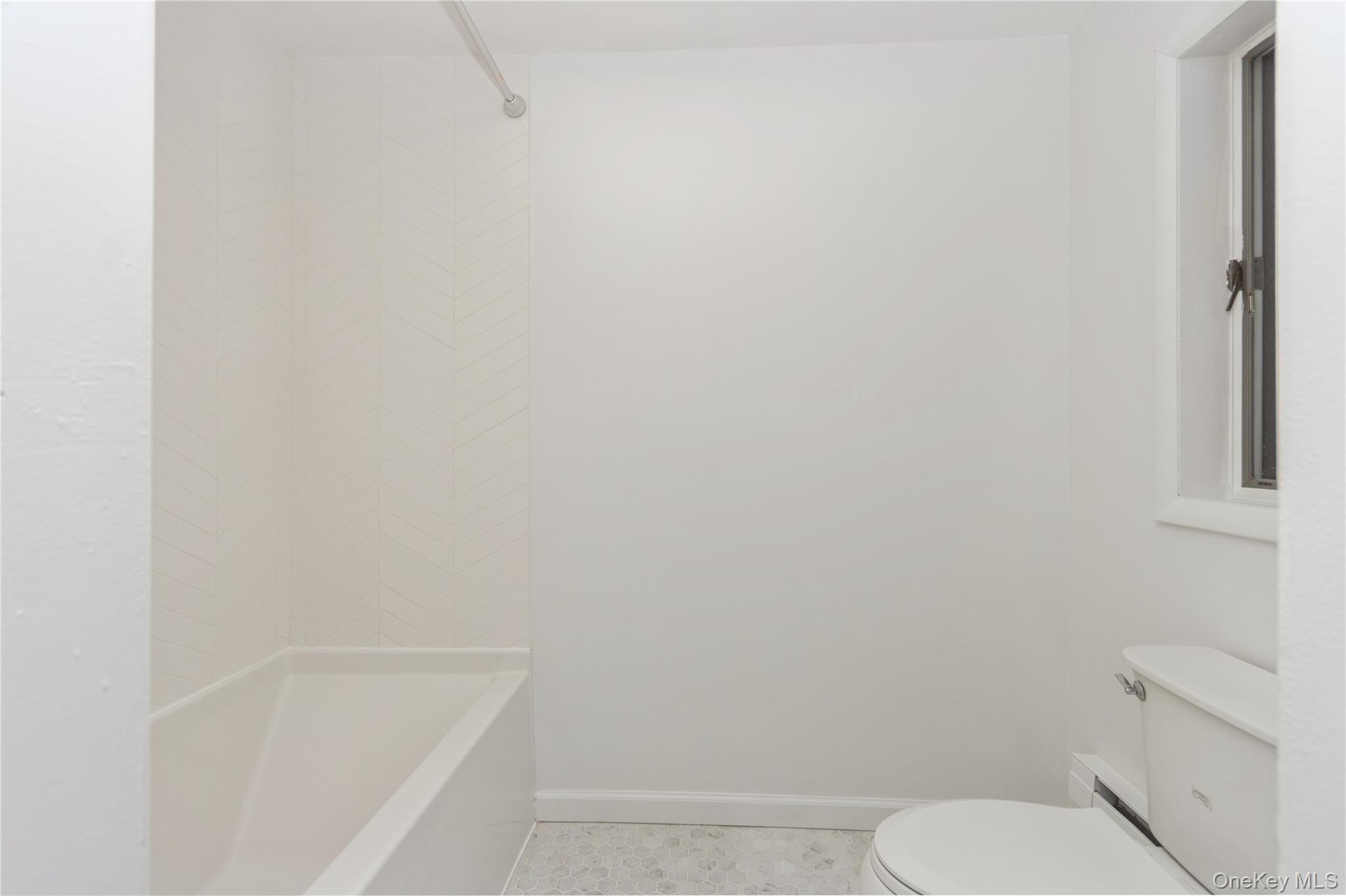 20 Lake Road, Mahopac, NY 10541