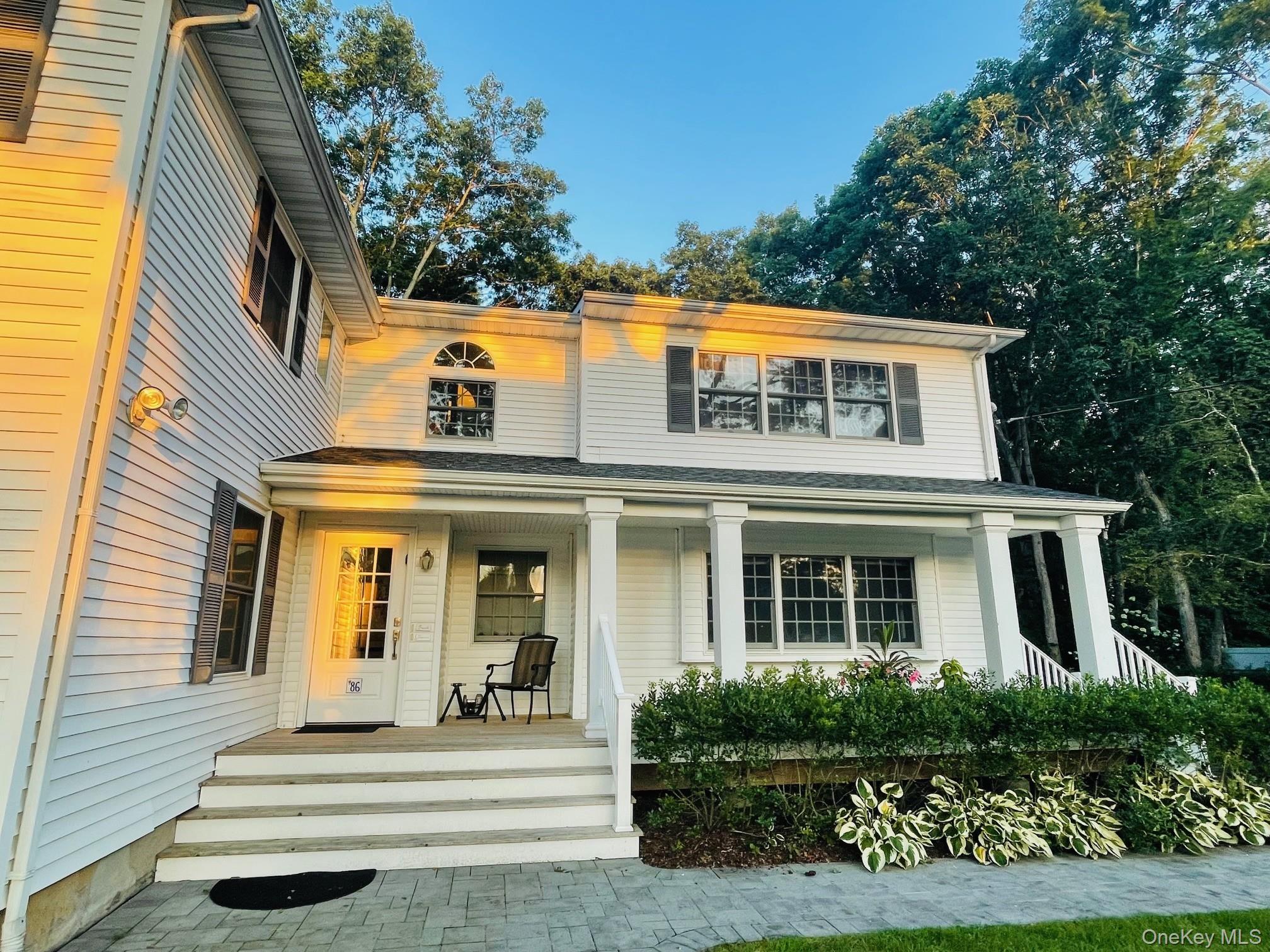 86 Krispin Lane, East Setauket, NY 11733