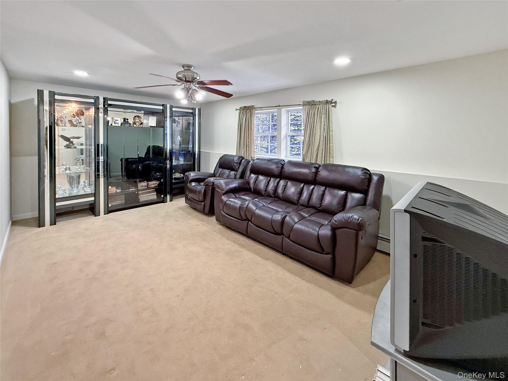 22 Sharon Drive, Middletown, NY 10941