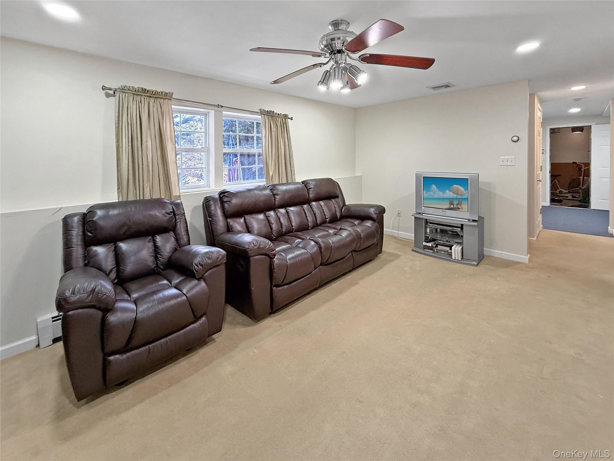 22 Sharon Drive, Middletown, NY 10941