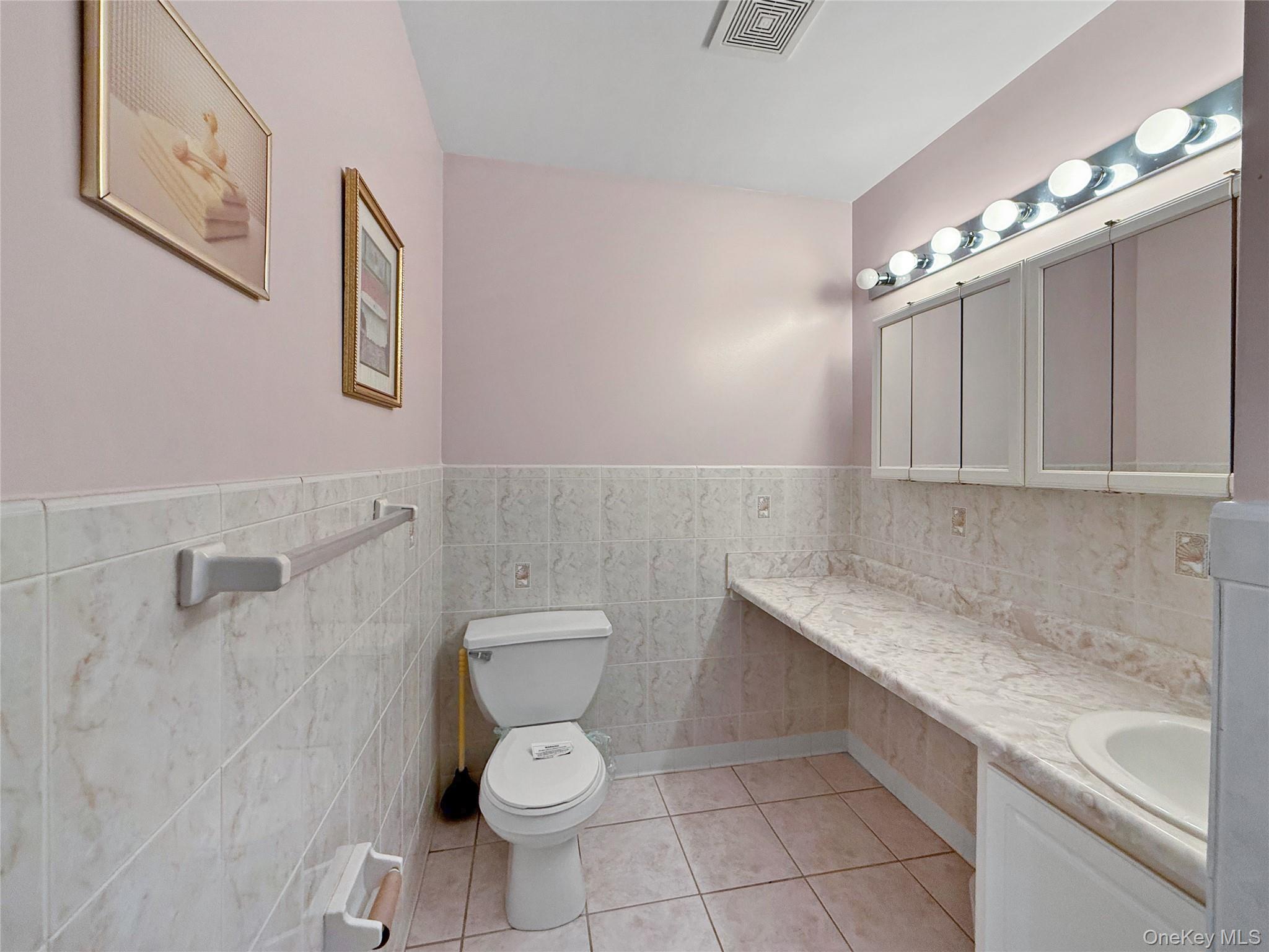 22 Sharon Drive, Middletown, NY 10941