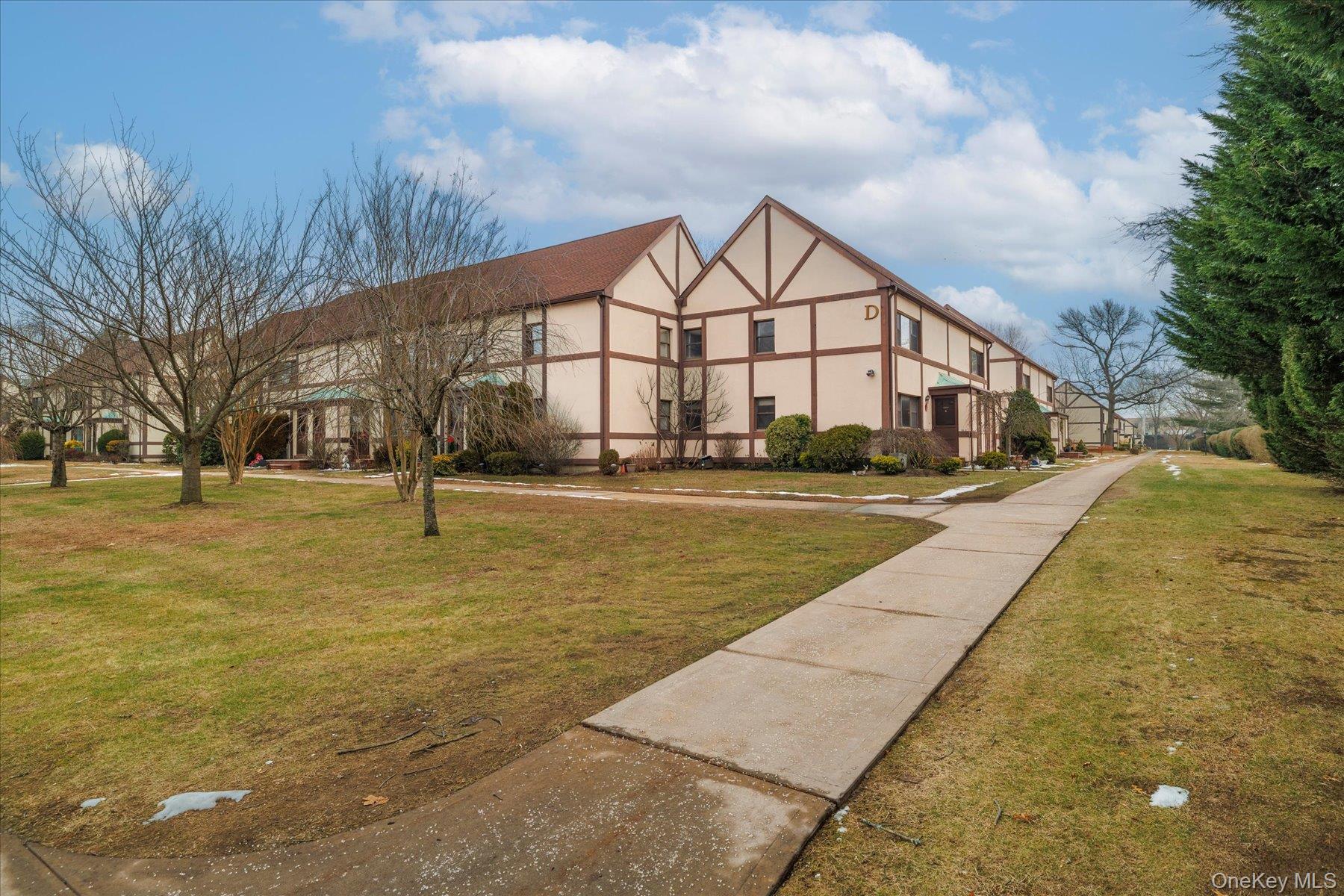 105 15th Street # A1, Garden City, NY 11530