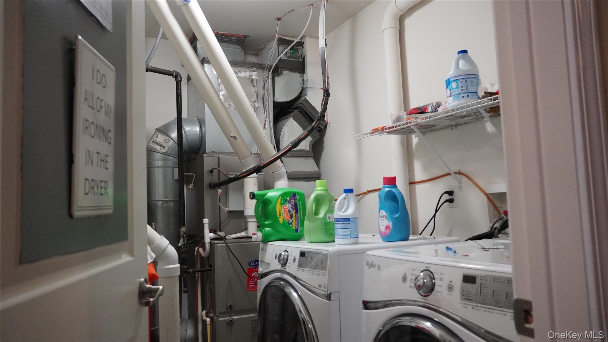 1402 Hawthorn Way, New Windsor, NY 12553