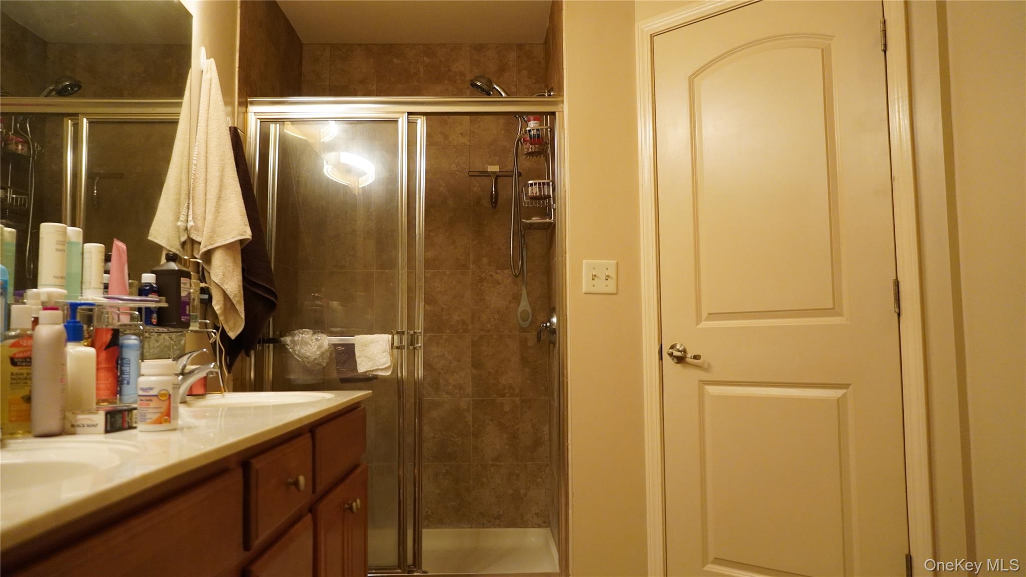 1402 Hawthorn Way, New Windsor, NY 12553