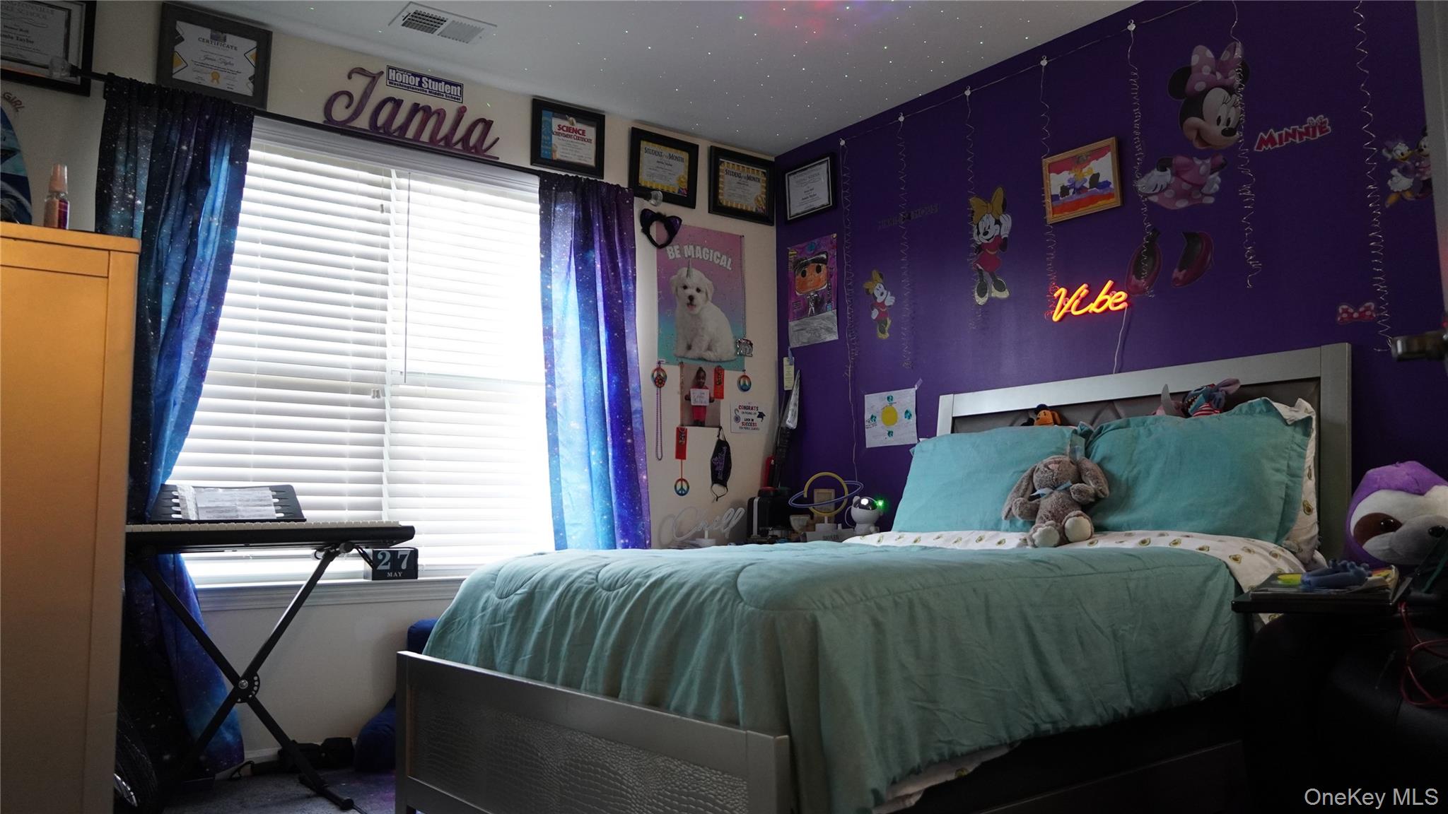 1402 Hawthorn Way, New Windsor, NY 12553