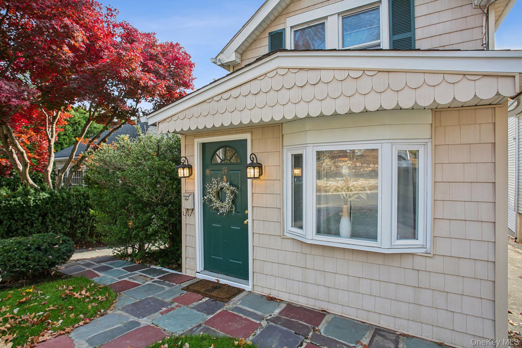 74 Davis Street, Locust Valley, NY 11560