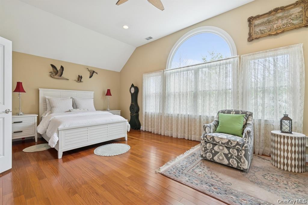 15 Carter Road, Hampton Bays, NY 11946