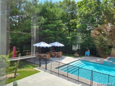 15 Carter Road, Hampton Bays, NY 11946