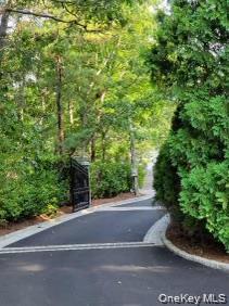 15 Carter Road, Hampton Bays, NY 11946