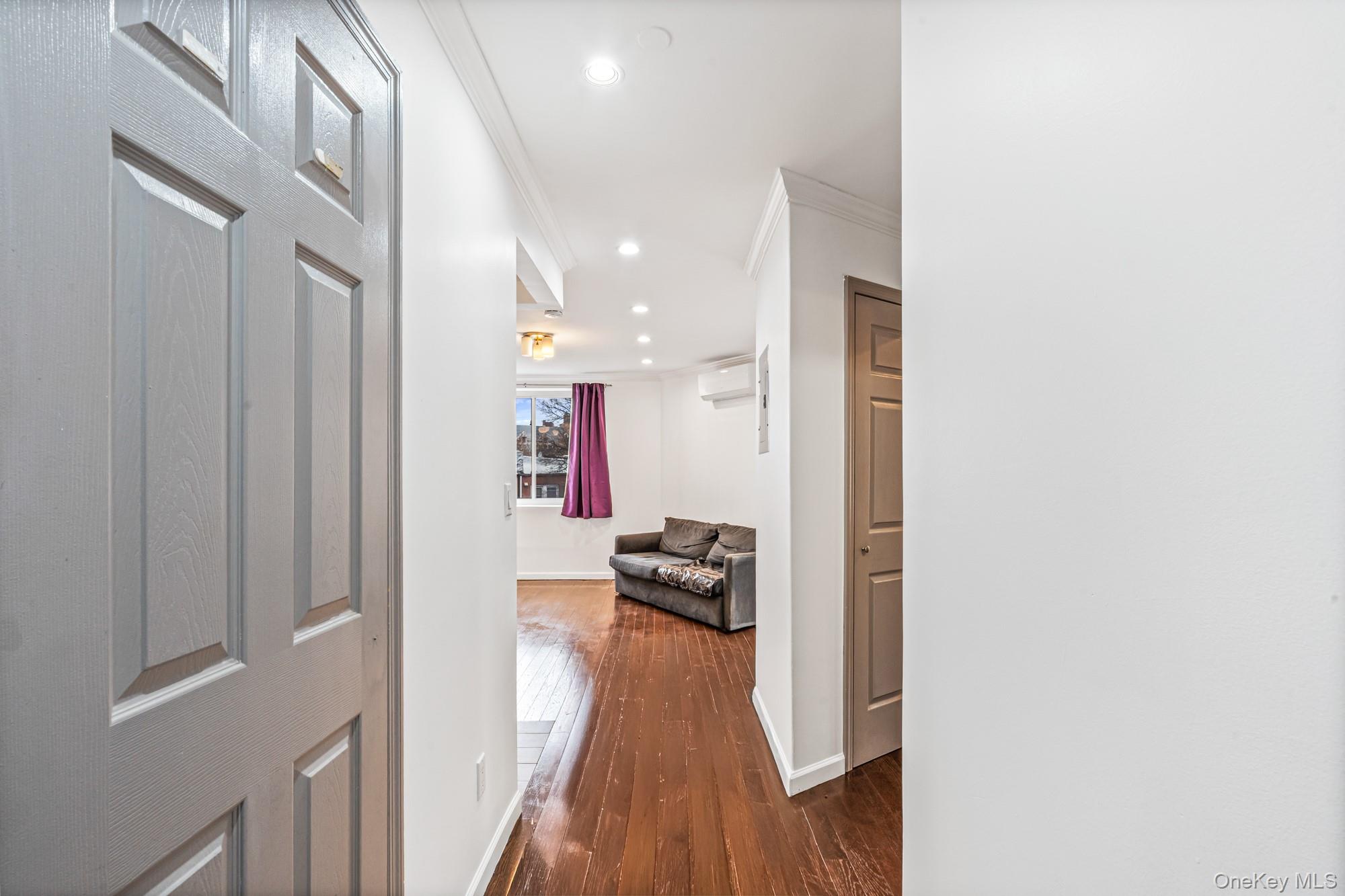 8115 Queens Boulevard # 3A, Elmhurst, NY 11373