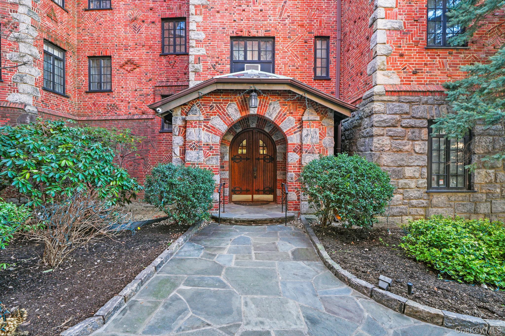 45 Pondfield Road W # 5F, Bronxville, NY 10708