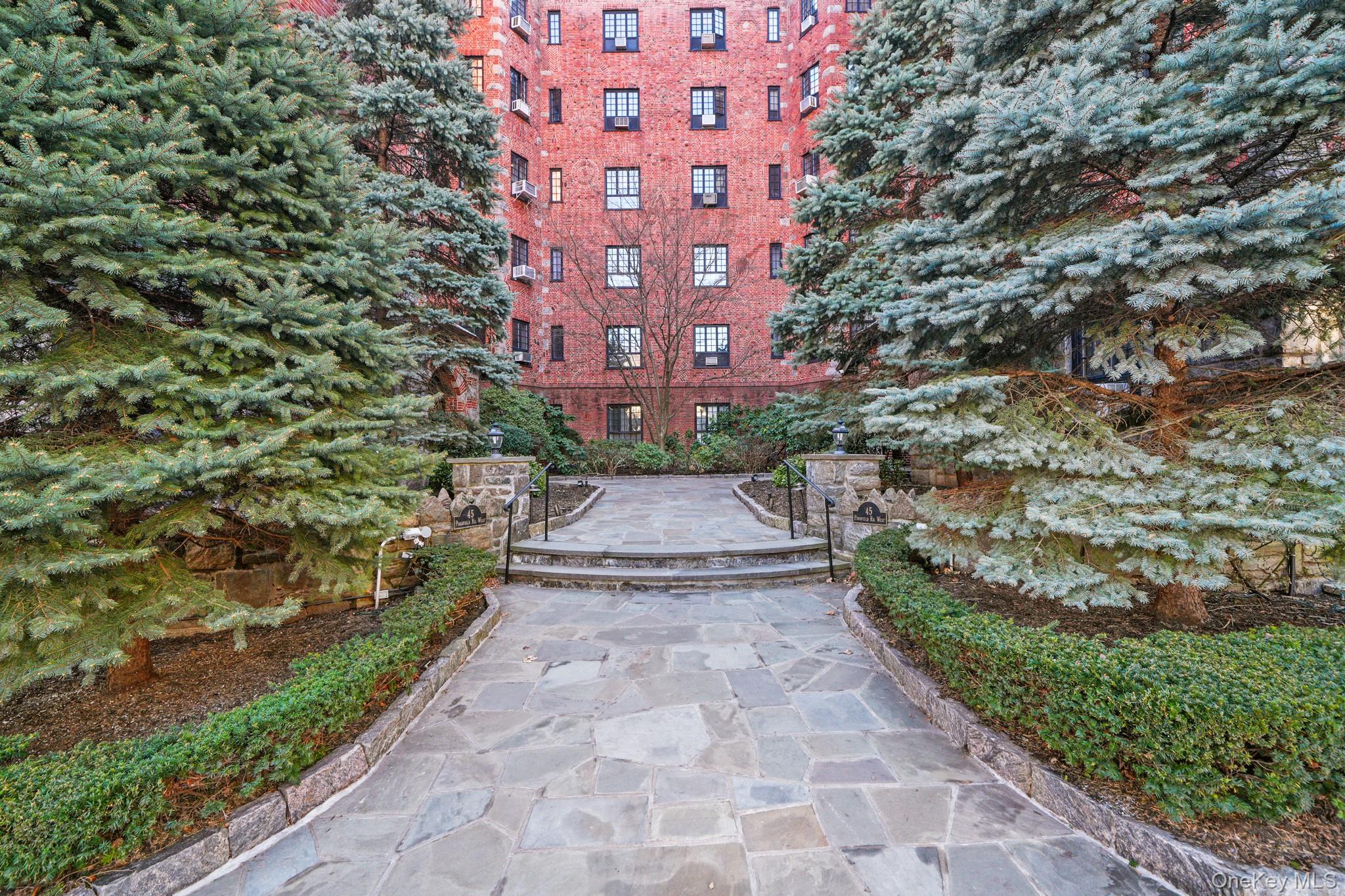 45 Pondfield Road W # 5F, Bronxville, NY 10708