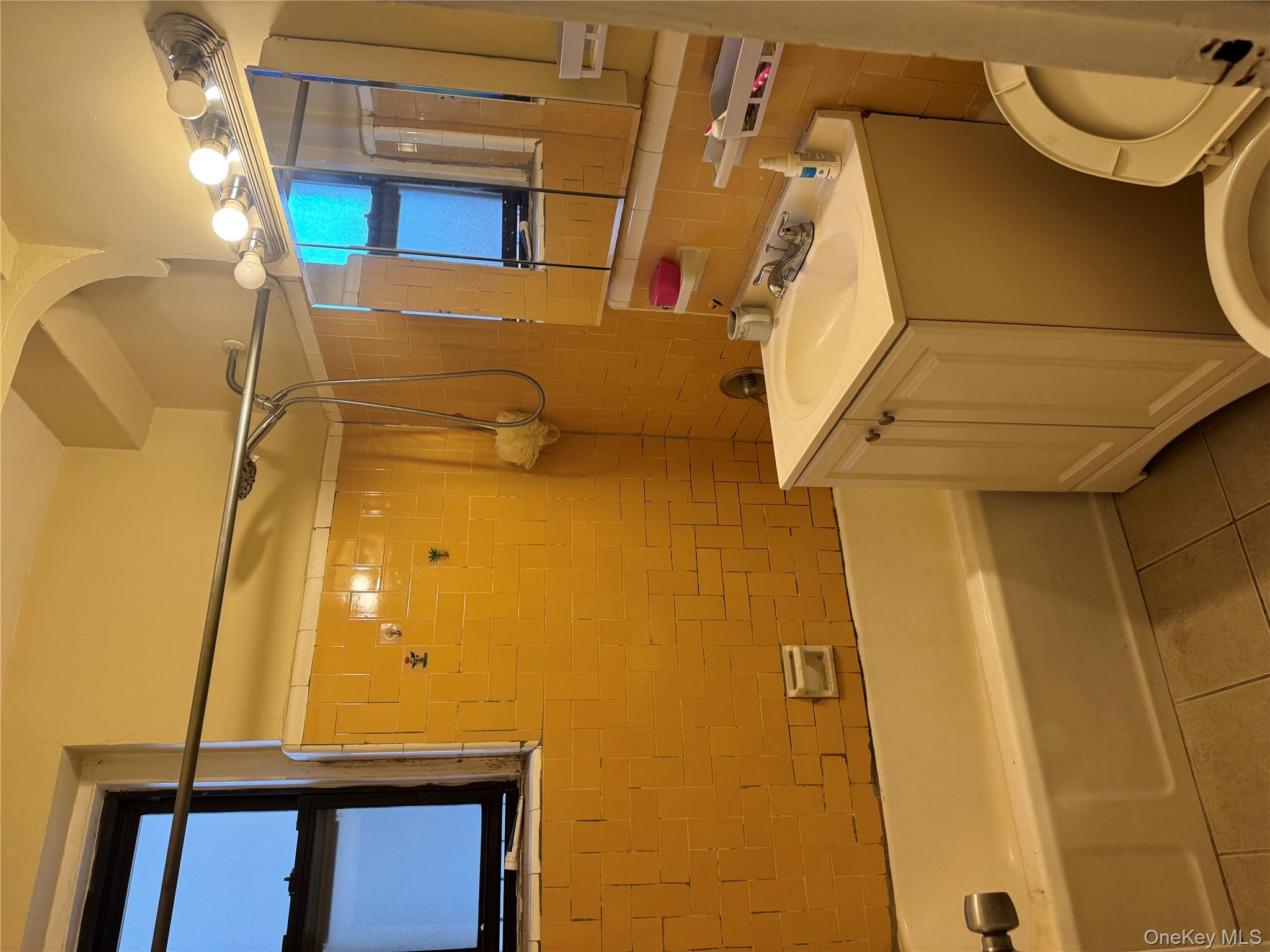 4018 Hampton Street # 5G, Elmhurst, NY 11373