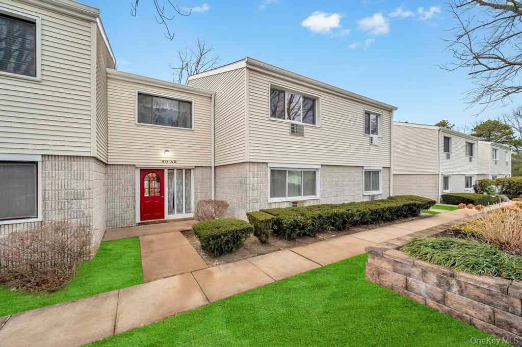 40 Richmond Boulevard # 3B, Ronkonkoma, NY 11779