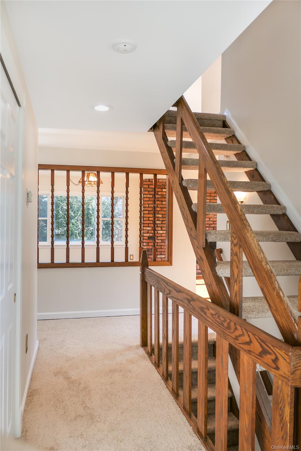 10 Marie Crescent, East Patchogue, NY 11772