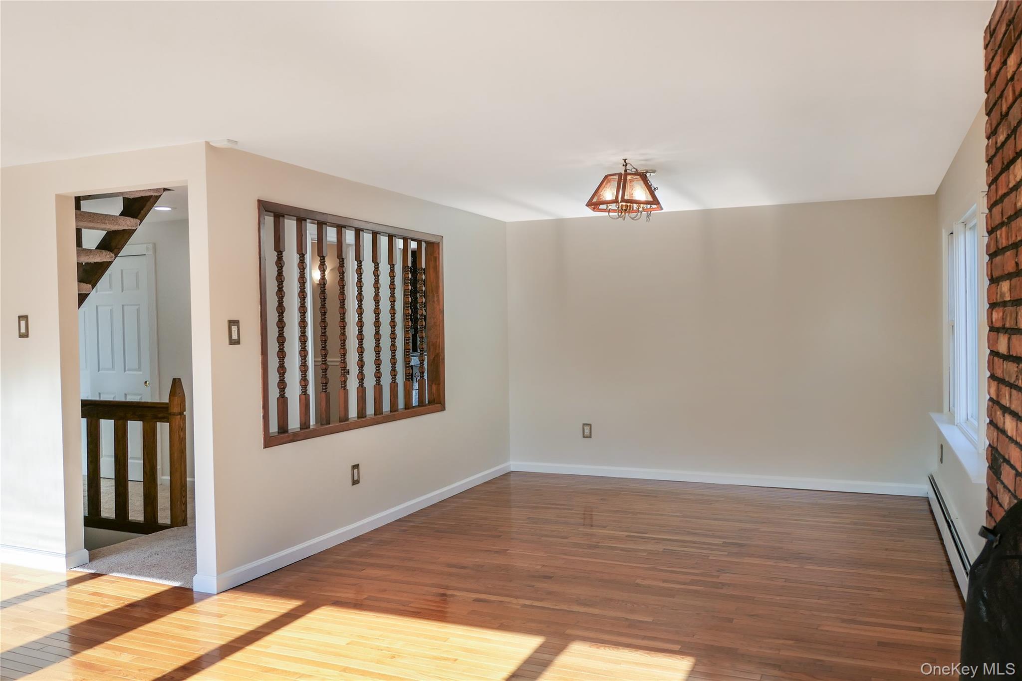 10 Marie Crescent, East Patchogue, NY 11772