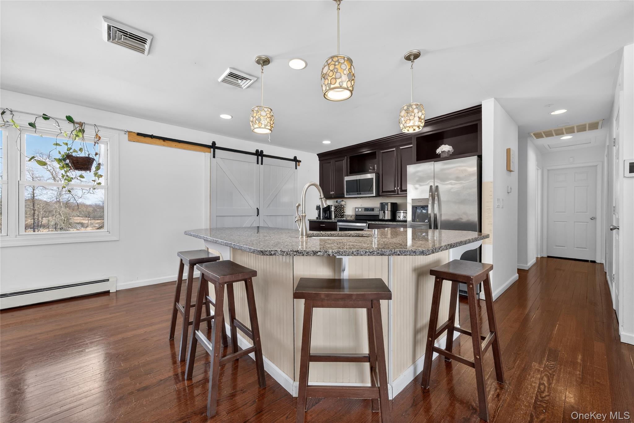 1076 Hoagerburgh Road, Wallkill, NY 12589