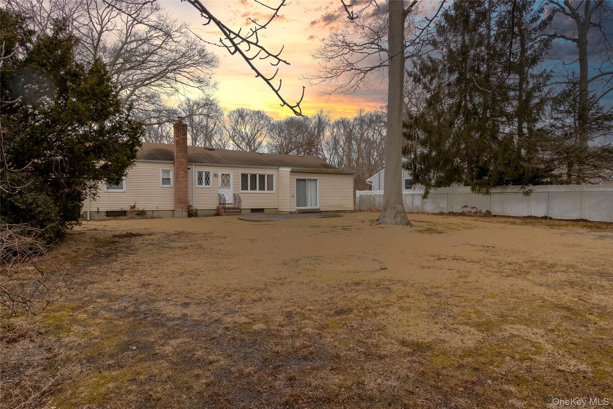 106 Powell Court, North Babylon, NY 11703