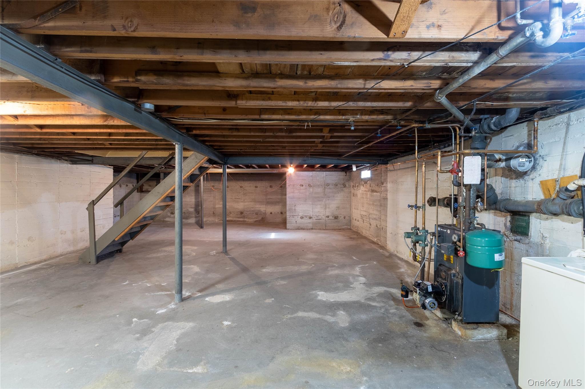 106 Powell Court, North Babylon, NY 11703