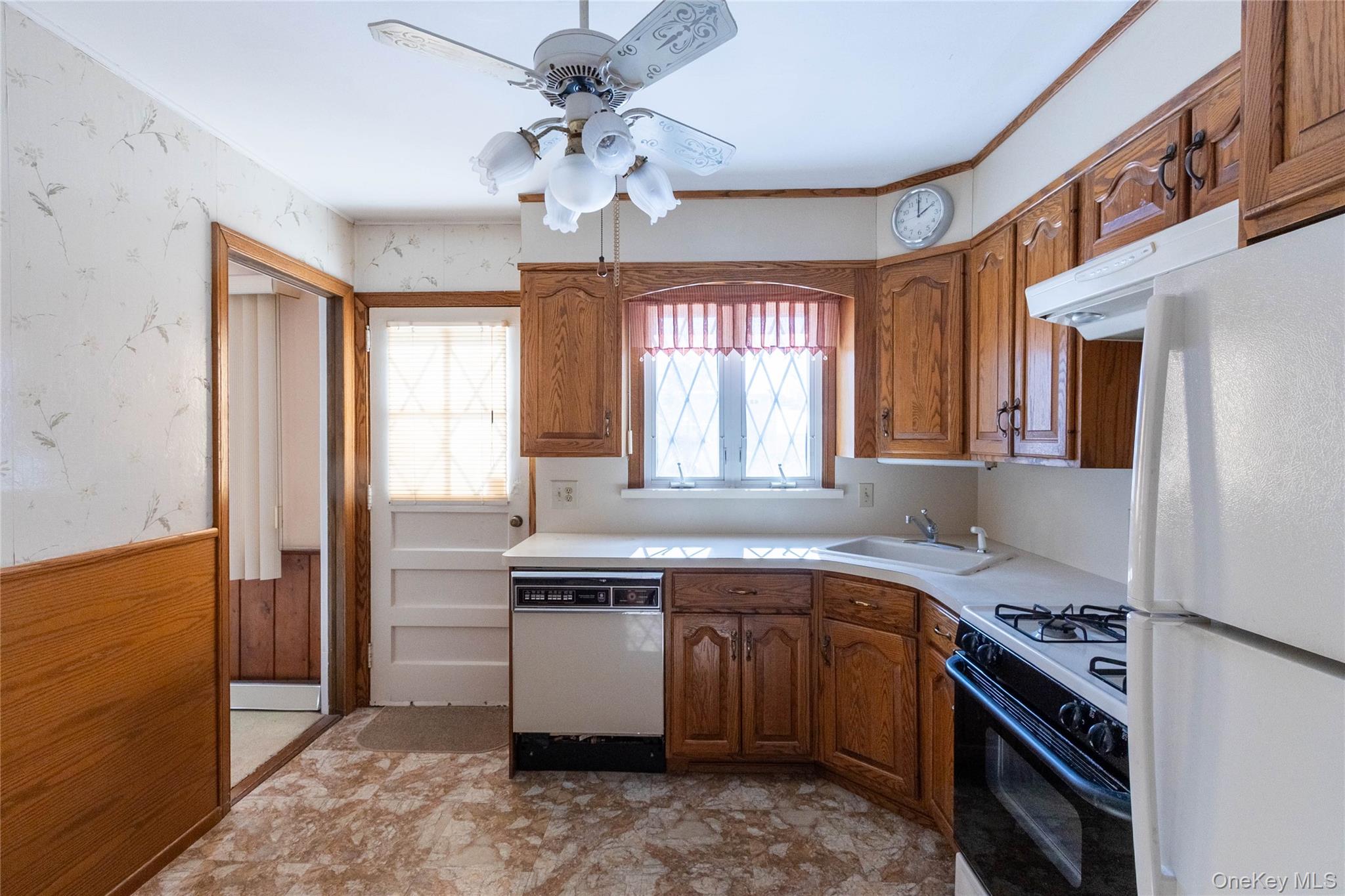 106 Powell Court, North Babylon, NY 11703