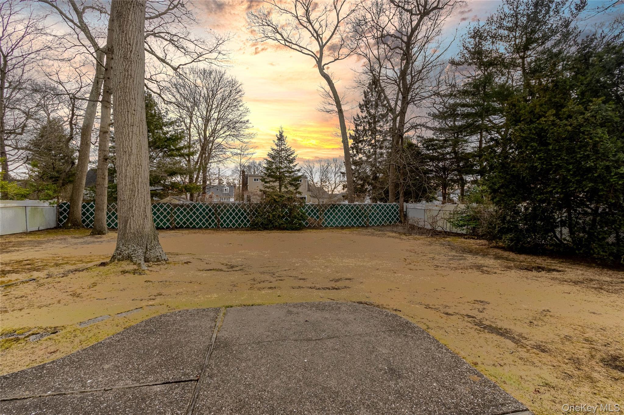 106 Powell Court, North Babylon, NY 11703