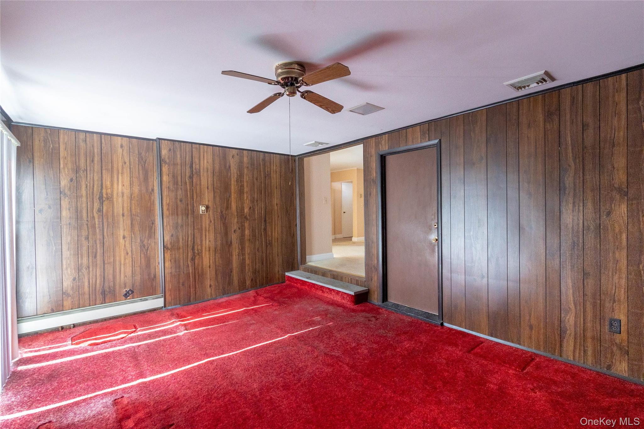 106 Powell Court, North Babylon, NY 11703