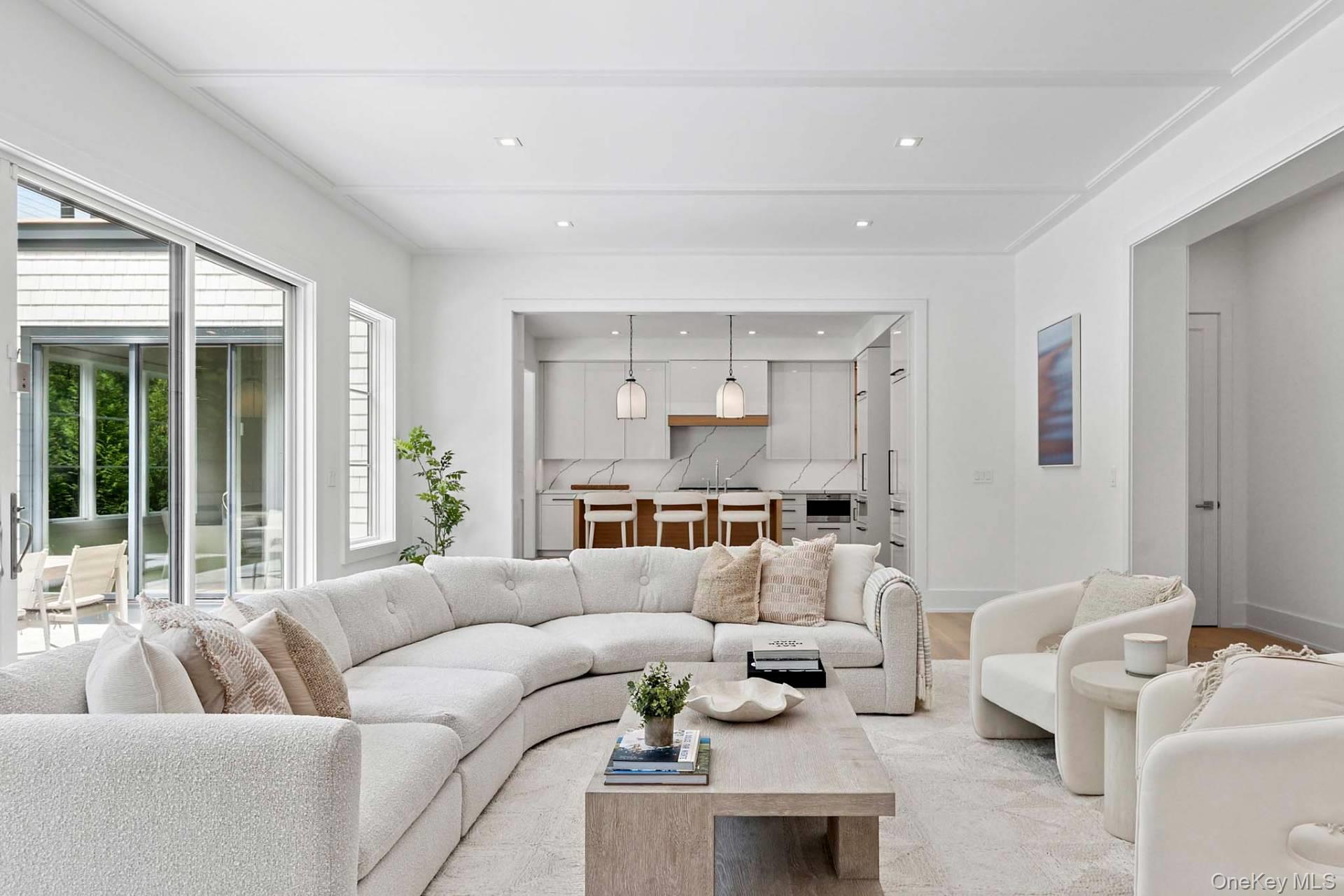 7 Lee Lane, Wainscott, NY 11975