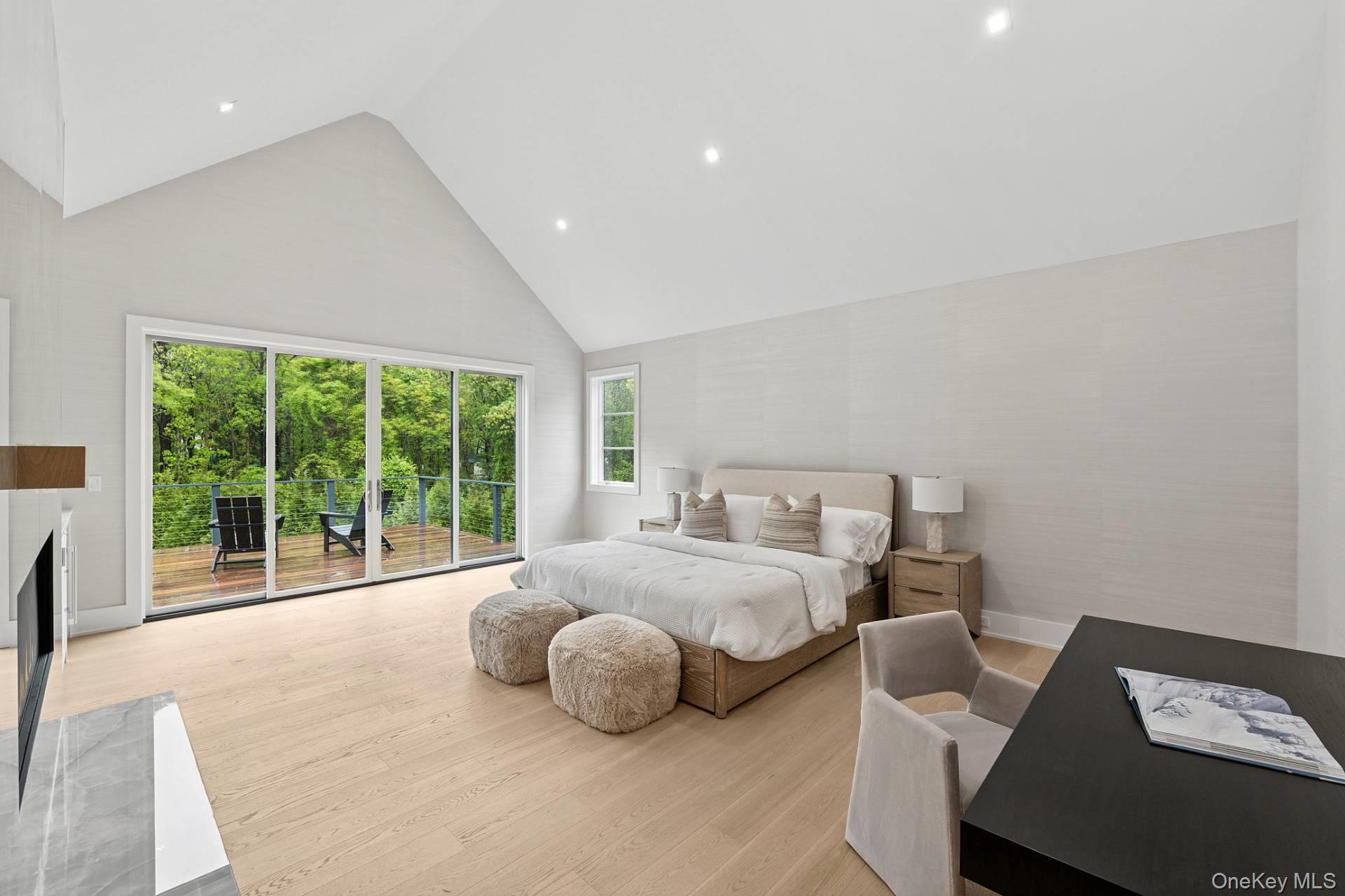 7 Lee Lane, Wainscott, NY 11975