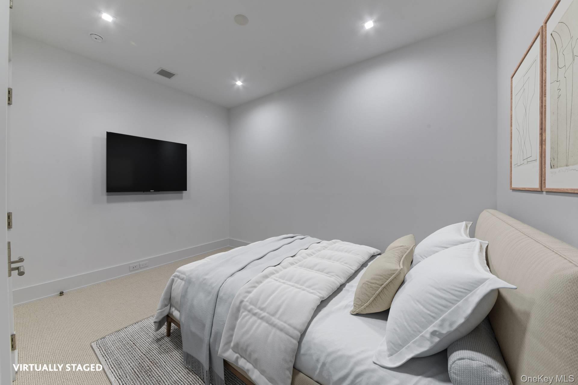 7 Lee Lane, Wainscott, NY 11975