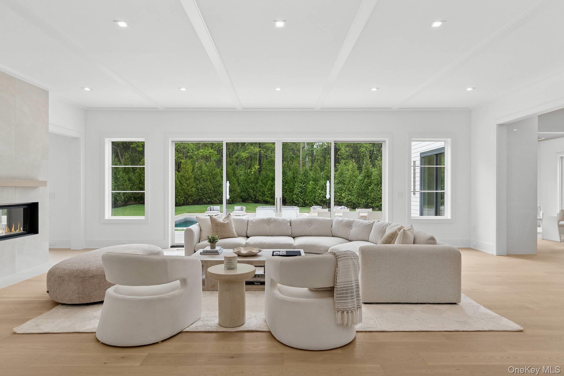 7 Lee Lane, Wainscott, NY 11975