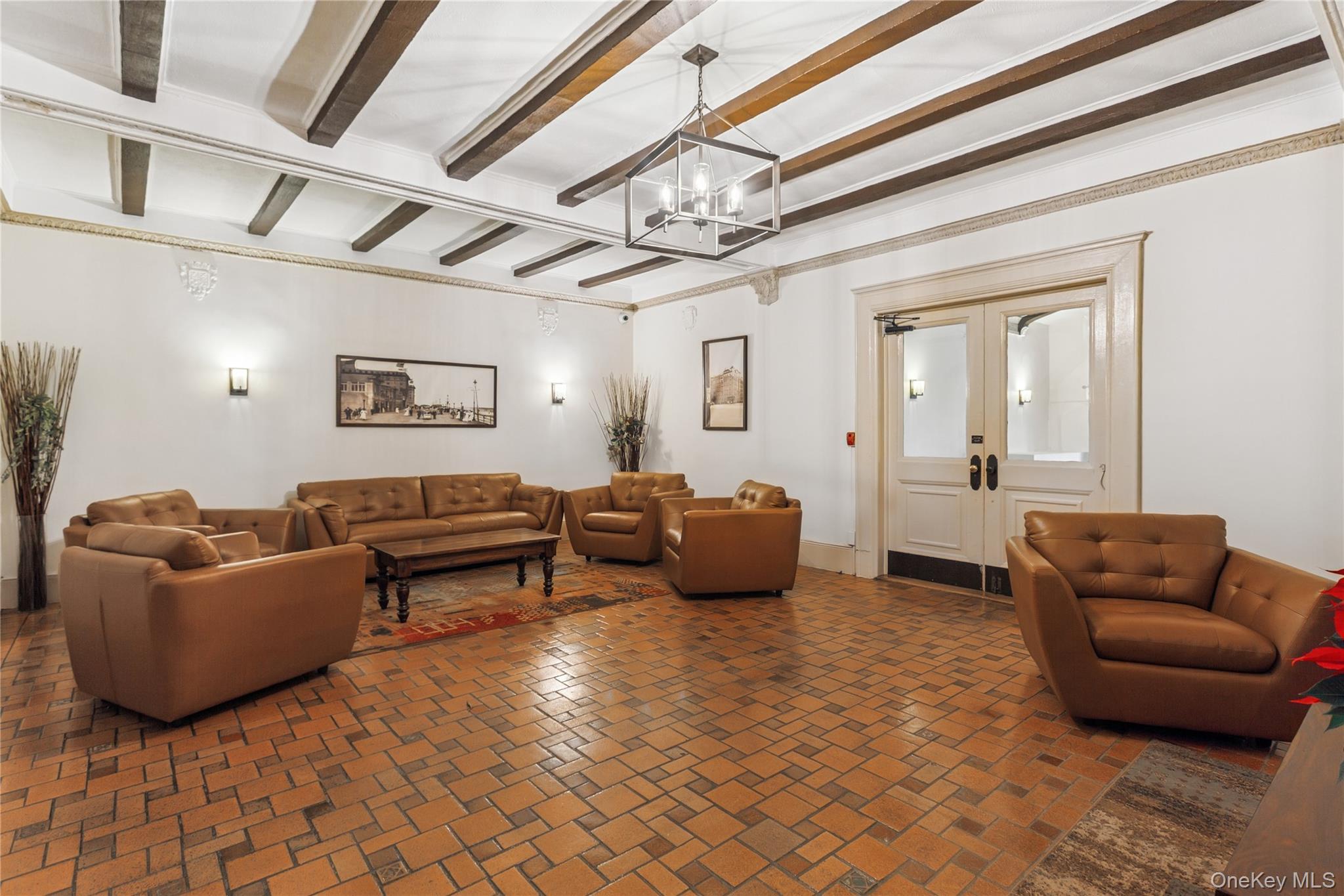 310 Riverside Boulevard # 1H, Long Beach, NY 11561