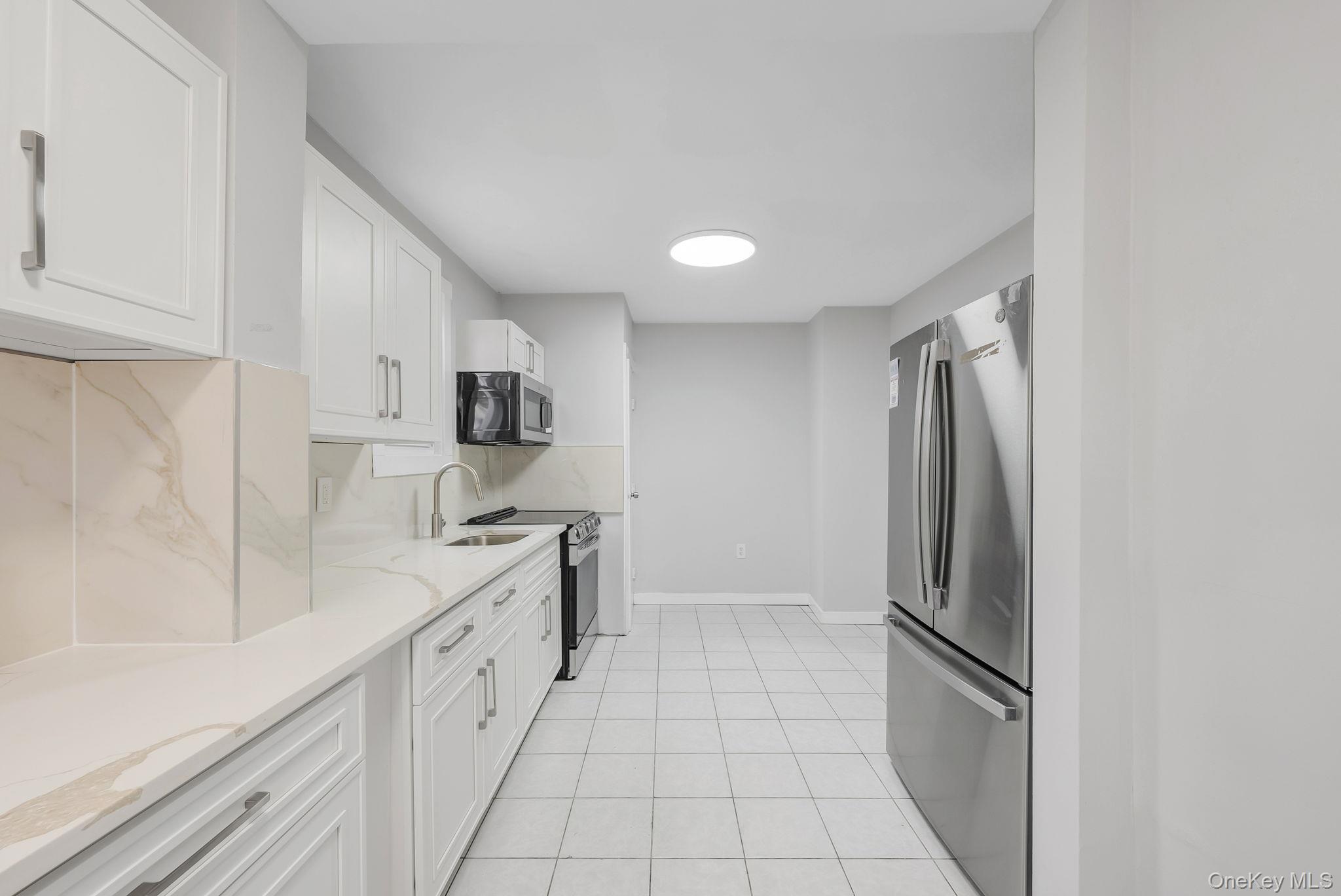 33 Willow Avenue, Freeport, NY 11520