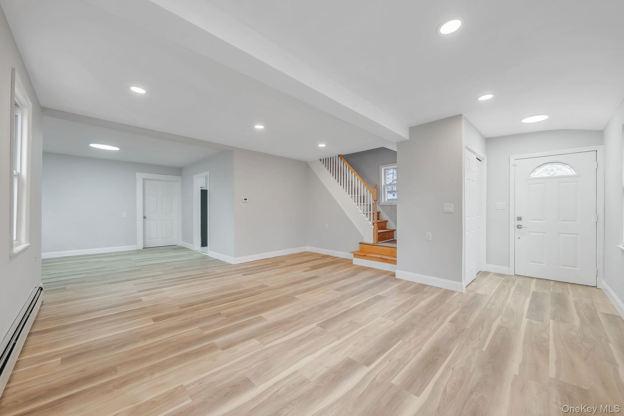 33 Willow Avenue, Freeport, NY 11520