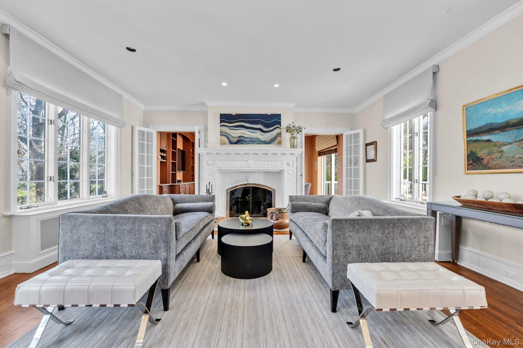 10 Clover Drive, Great Neck, NY 11021