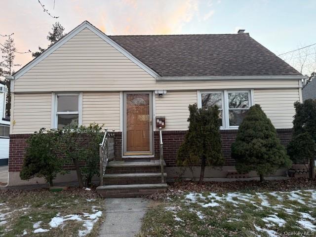 915 N 7th Street, North New Hyde Park, NY 11040