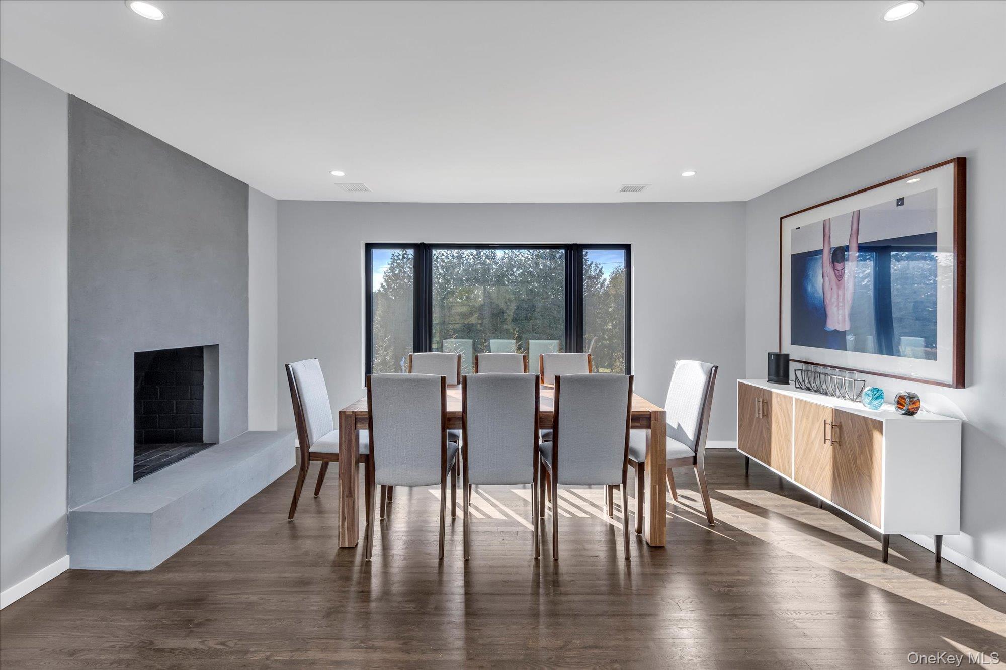 40 Knollwood Drive, Southampton, NY 11968