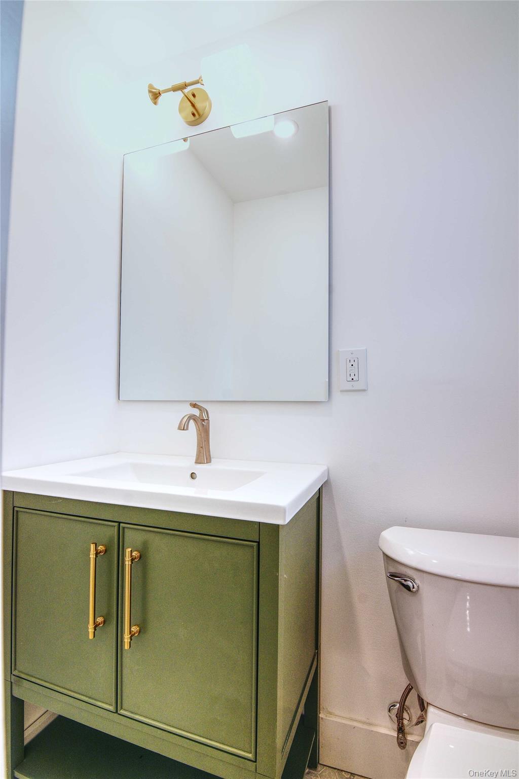 26 Clinton Street, Center Moriches, NY 11934