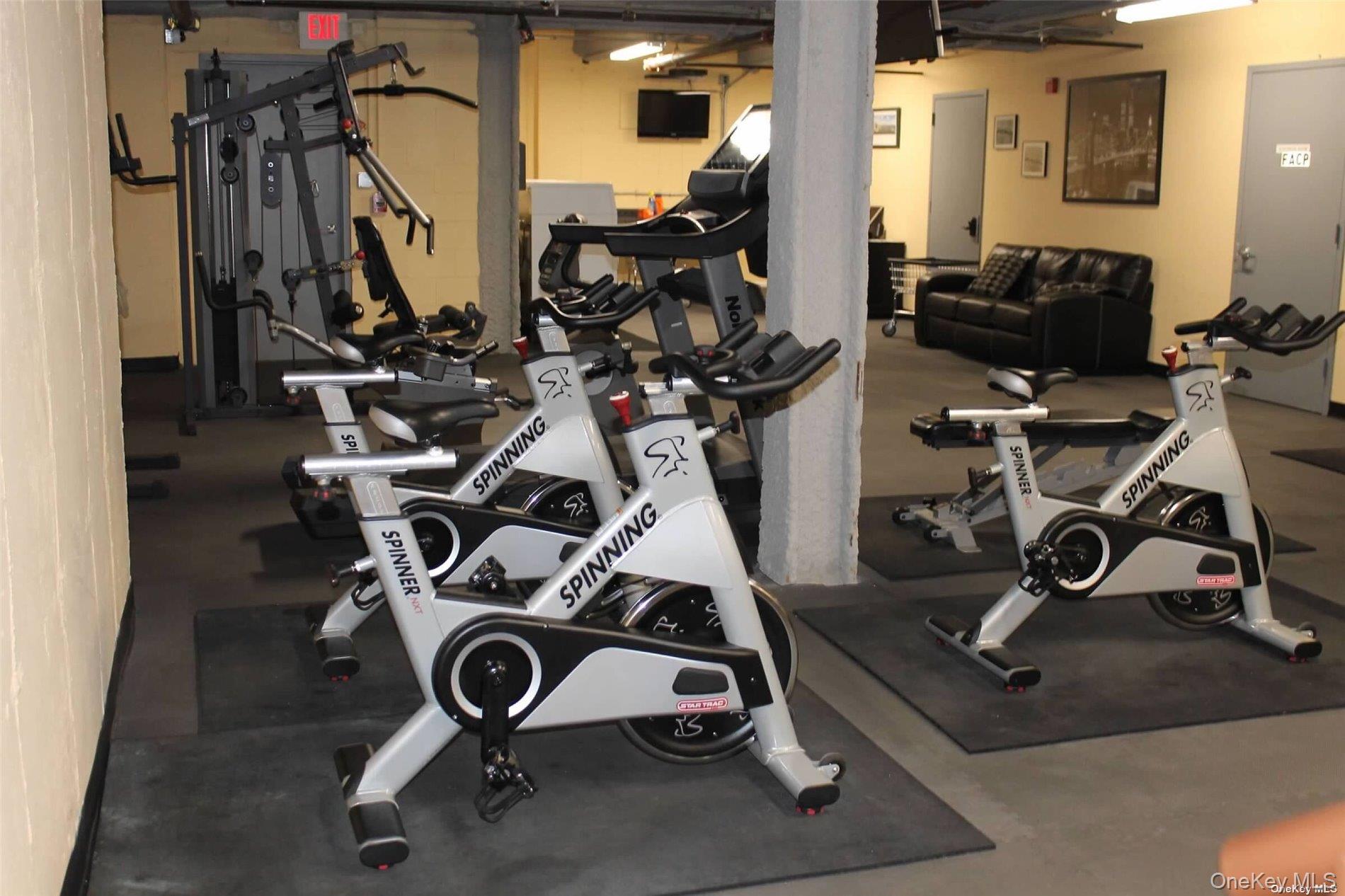 289 Post Avenue # 301, Westbury, NY 11590