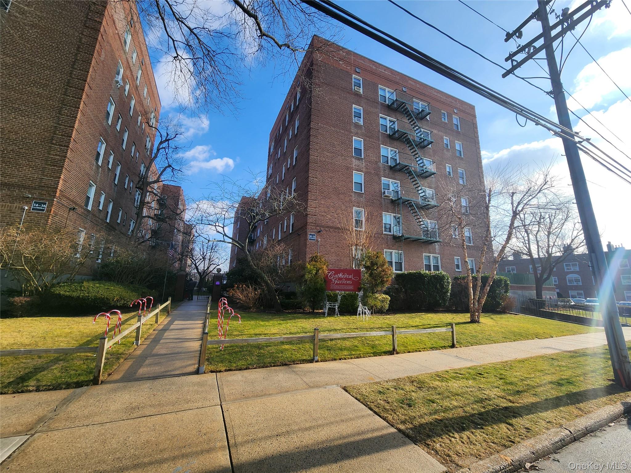 30 Cathedral Avenue # 6B, Hempstead, NY 11550