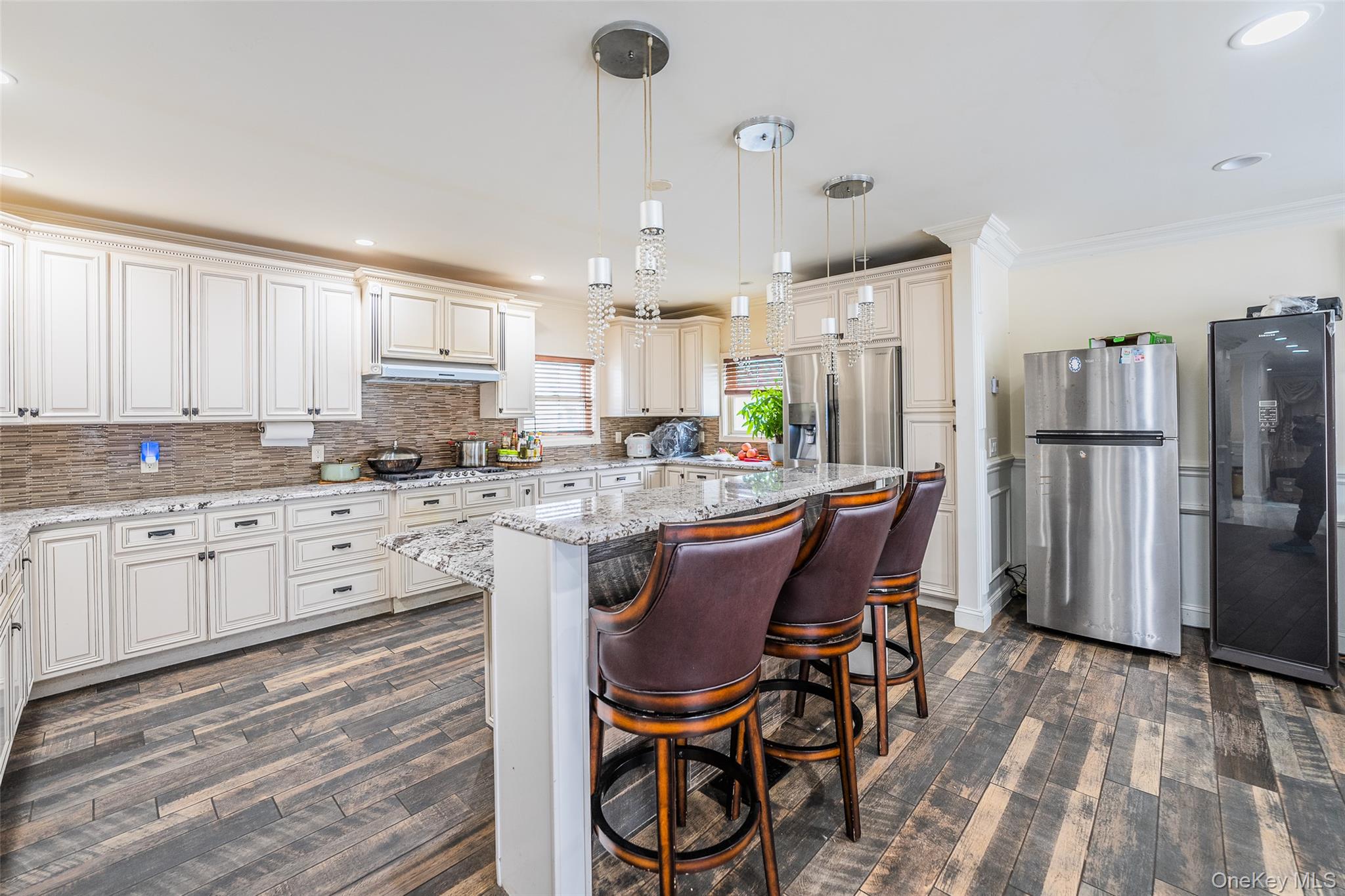 88 Elmwood Street, Plainview, NY 11803