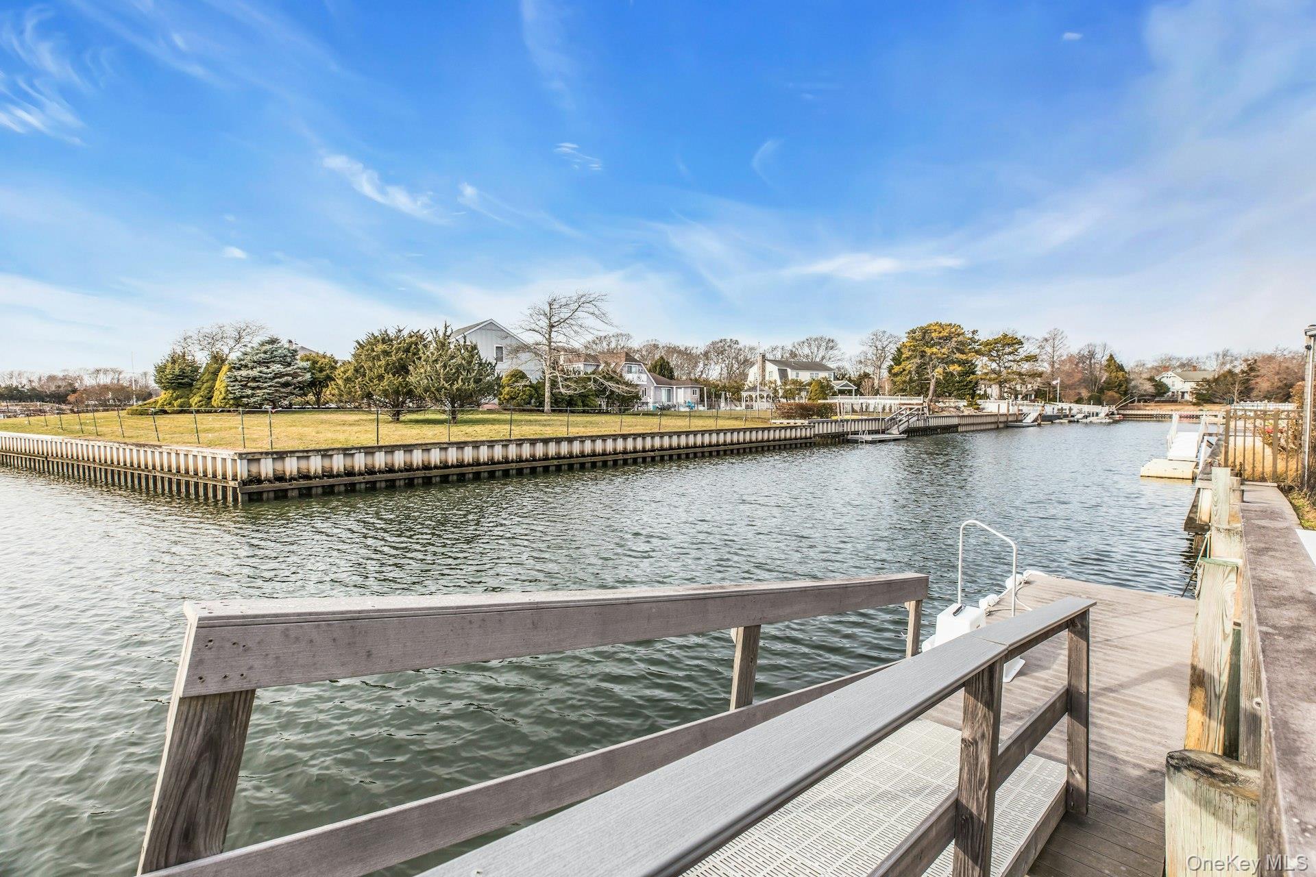 26 Oak Lane, Hampton Bays, NY 11946