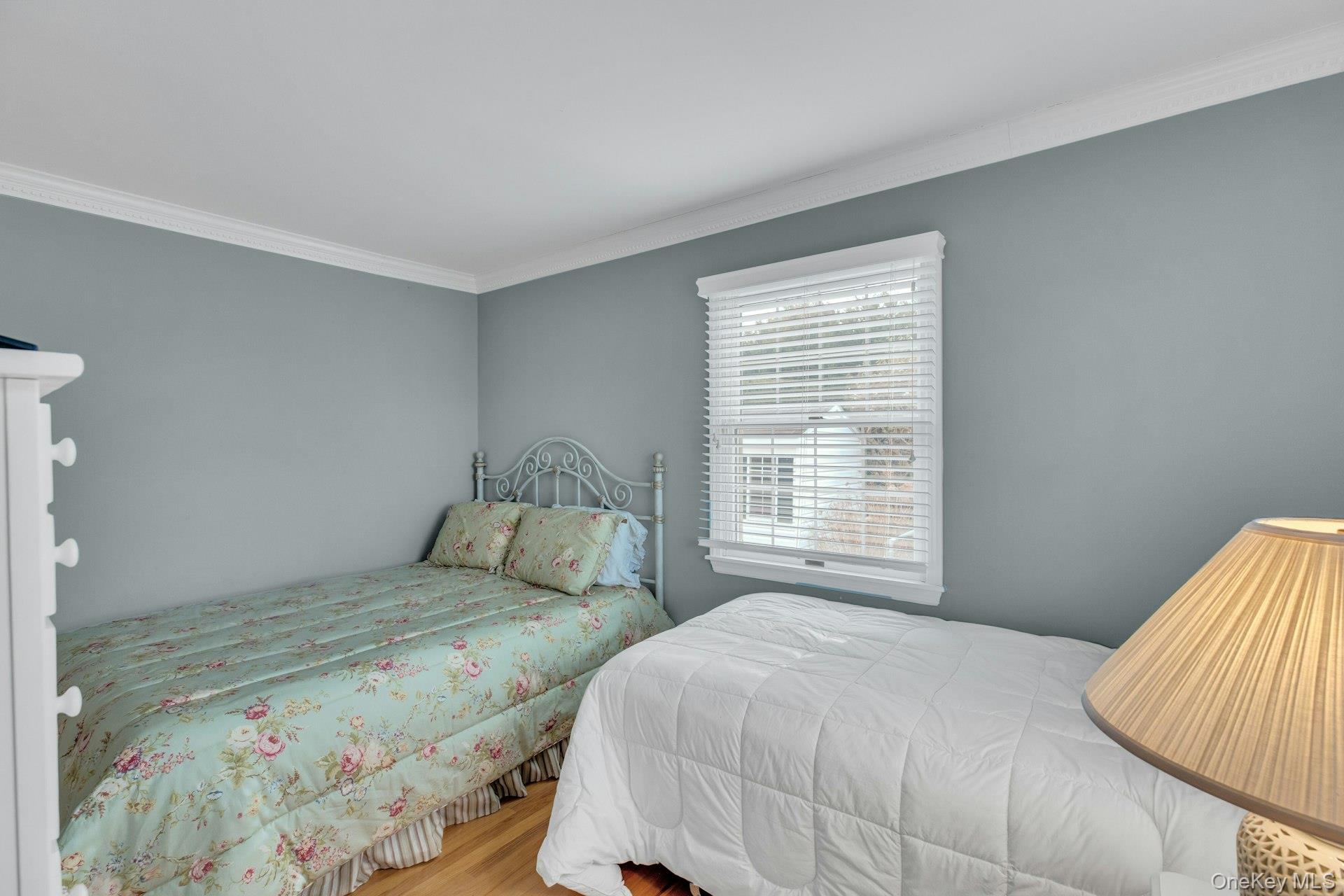 26 Oak Lane, Hampton Bays, NY 11946